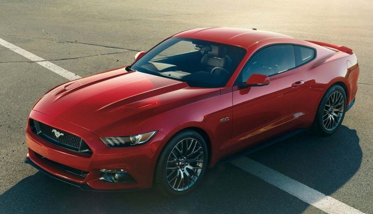 gambar mobil Coupe Ford Mustang V8 GT